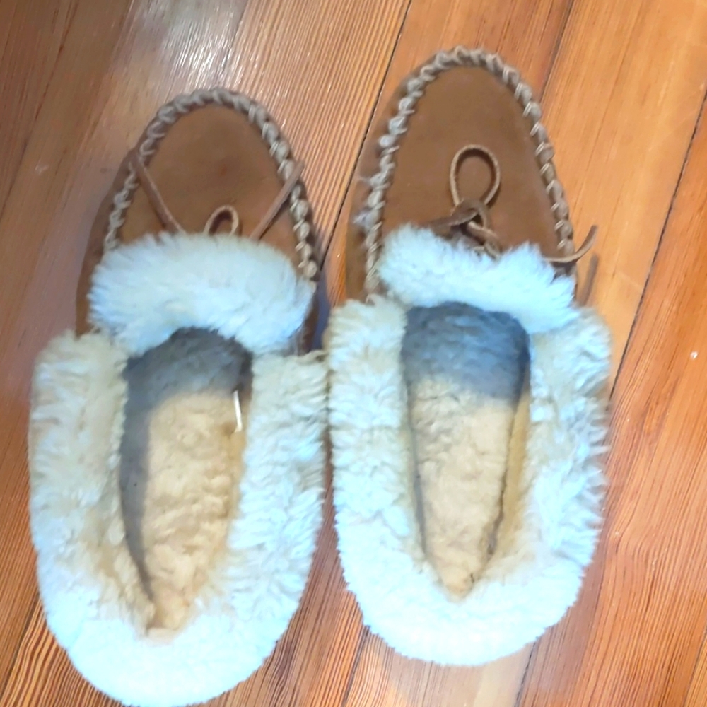 Pre-loved llbean wicked good slippers 10